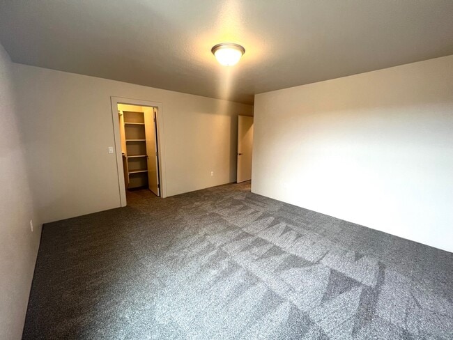 Building Photo - 217 Dano Dr