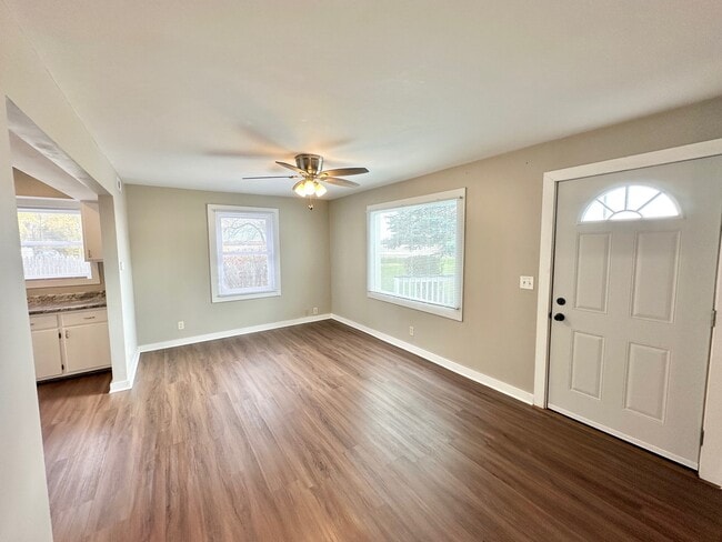 Foto del edificio - 11408 IL-120