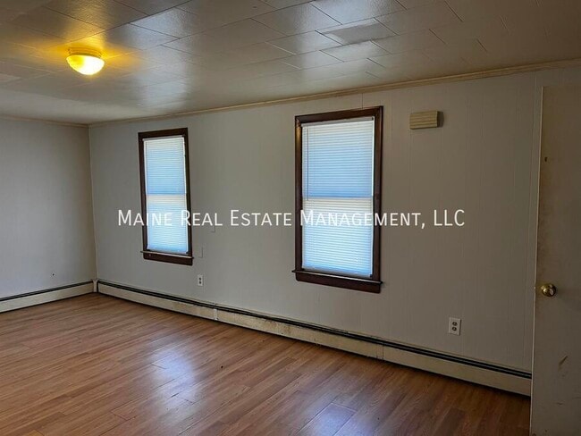 Building Photo - 36 Sanford St