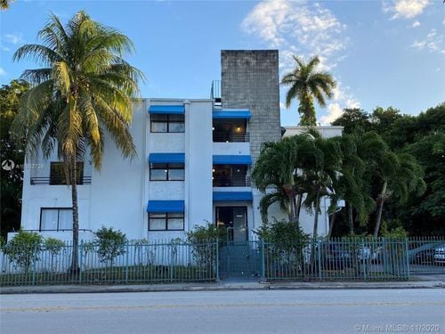 Foto del edificio - 950 NW 11th St