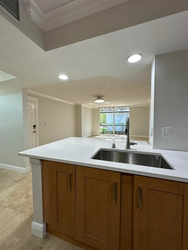 Foto del edificio - 3151 Clint Moore Rd