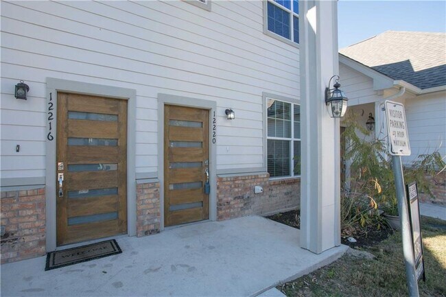 Building Photo - 12220 Abbey Glen Ln