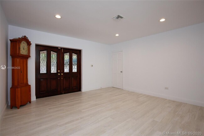 Foto del edificio - 3975 Crawford Ave