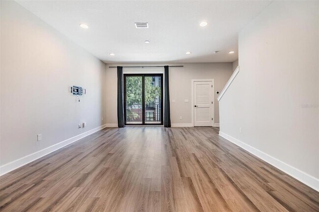 Foto del edificio - 1302 W Carmen St