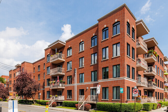 Building Photo - 3555 Rue Des Lacquiers