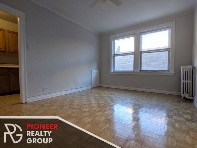 Foto del edificio - 711 W Belmont Ave