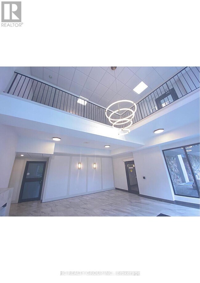 Photo du bâtiment - 150 Charlton Ave E