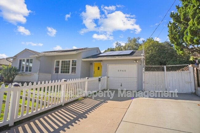 Foto del edificio - 5960 Nagel St