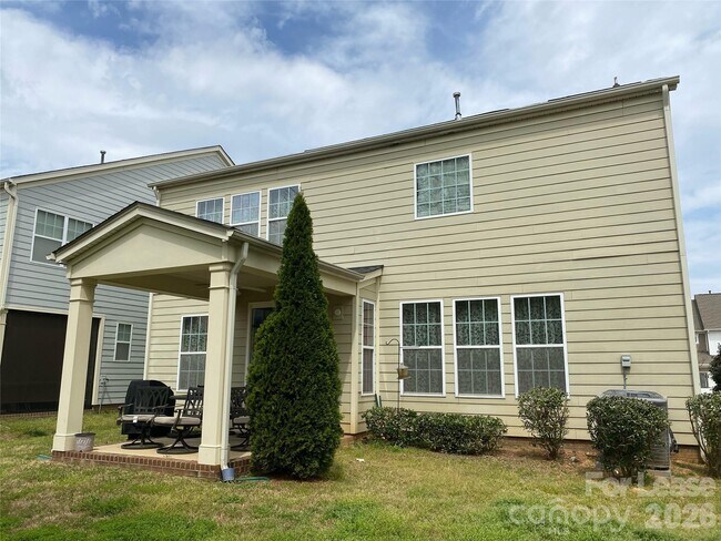 Foto del edificio - 187 Blossom Ridge Dr