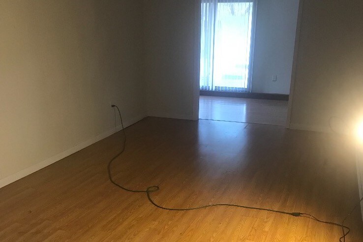 Living room - 148 S Old Turnpike Rd