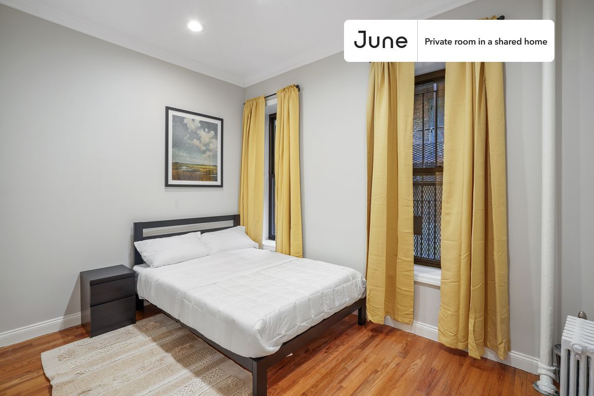 Primary Photo - Room in Shared 3 bed/1 bath home