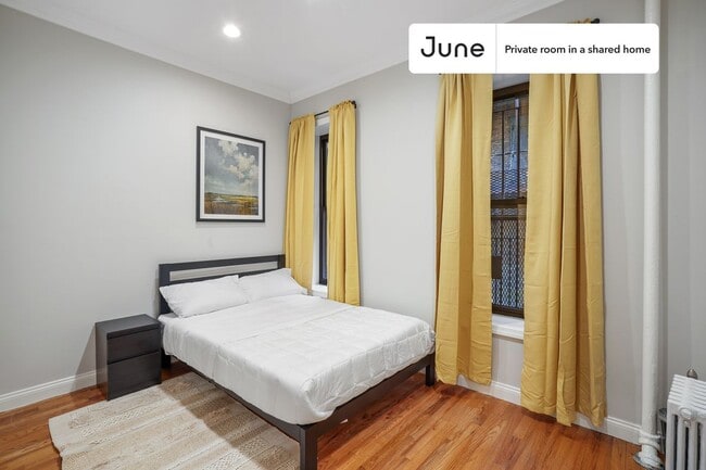 Building Photo - Room in Shared 3 bed/1 bath home