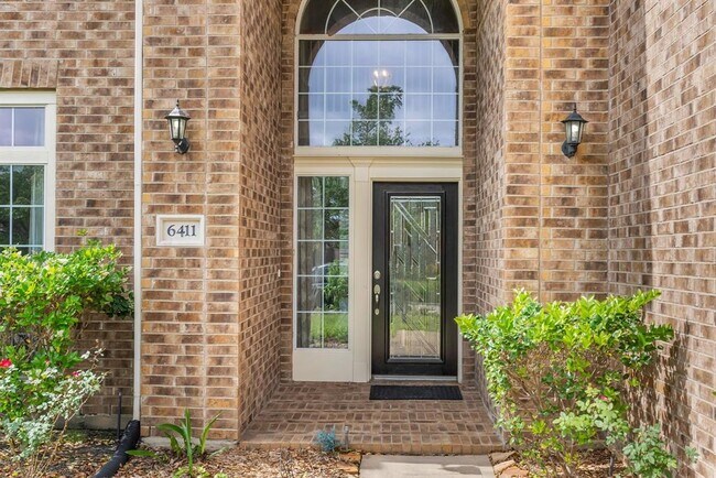 Foto del edificio - 6411 Quiet Pointe Dr