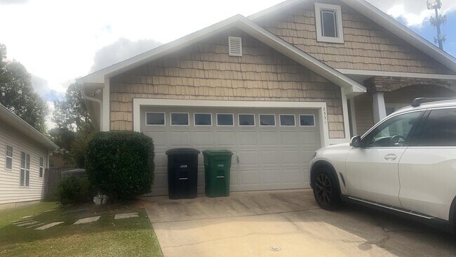 Foto del edificio - 8331 Hinsdale Way