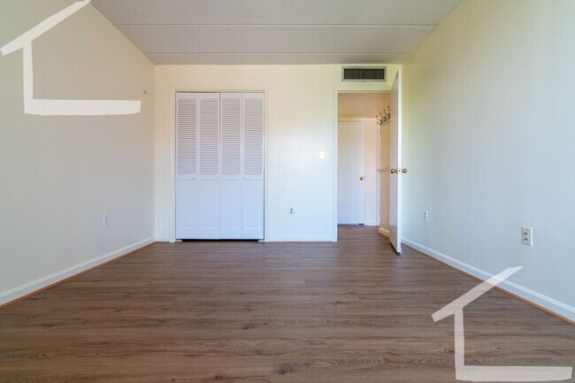 Foto del edificio - Charming 2 Bedroom-No Broker Fee