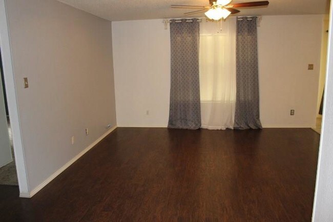 Building Photo - 1509 Black Locust Drive West