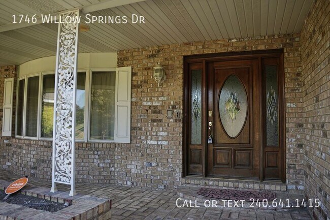 Foto del edificio - 1746 Willow Springs Dr