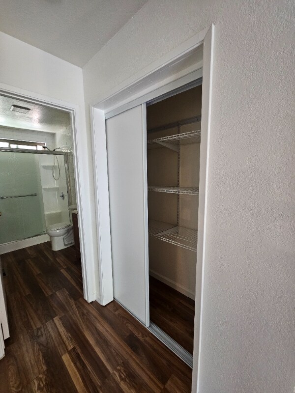 Foto del edificio - 2321 Birchwood Way