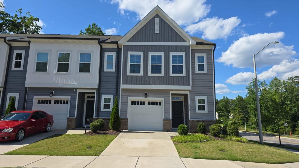 Primary Photo - 3315 Oak Pass Dr