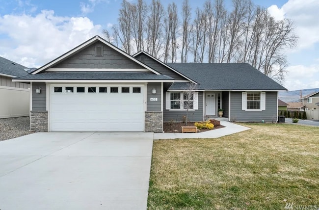 Building Photo - 632 Craig Ave