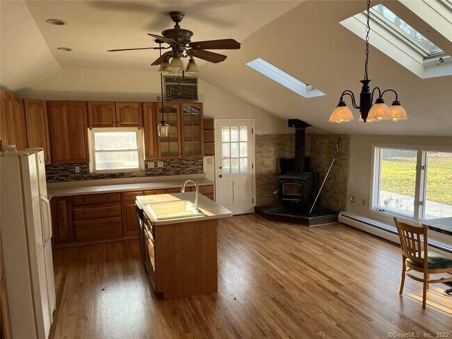 Foto del edificio - 333 Narrow Ln