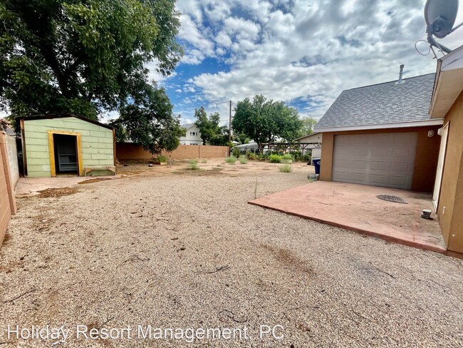 Building Photo - 2 br, 2 bath House - 130 West 200 South