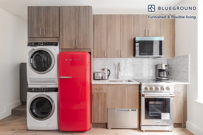 Building Photo - 82 Washington Pl