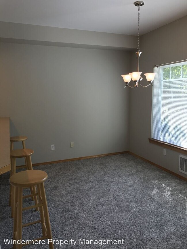 Building Photo - 2 br, 2 bath House - 4610 Celia Way #102