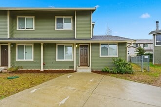 Building Photo - 1722 C Pl SE