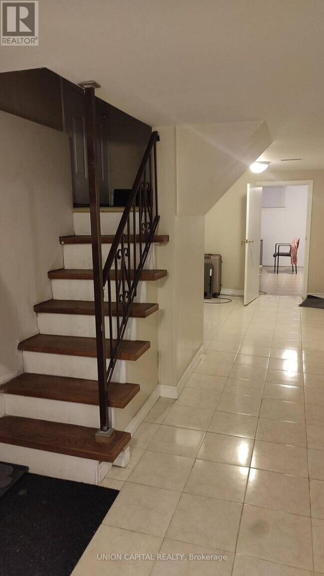 Building Photo - 64 Delwood Dr