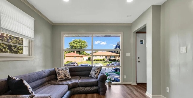 Foto del edificio - 3452 1st Ave