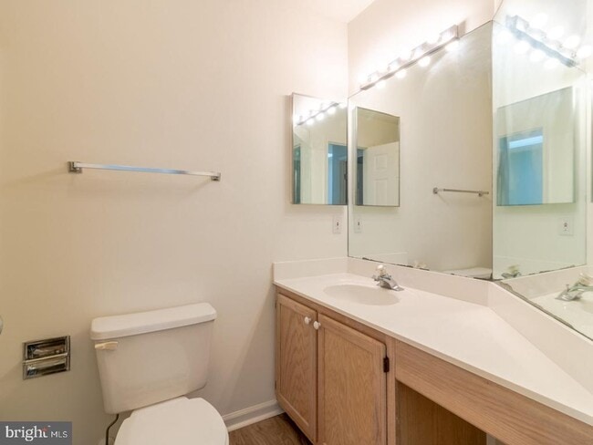 Building Photo - 38425 Mainsail Dr