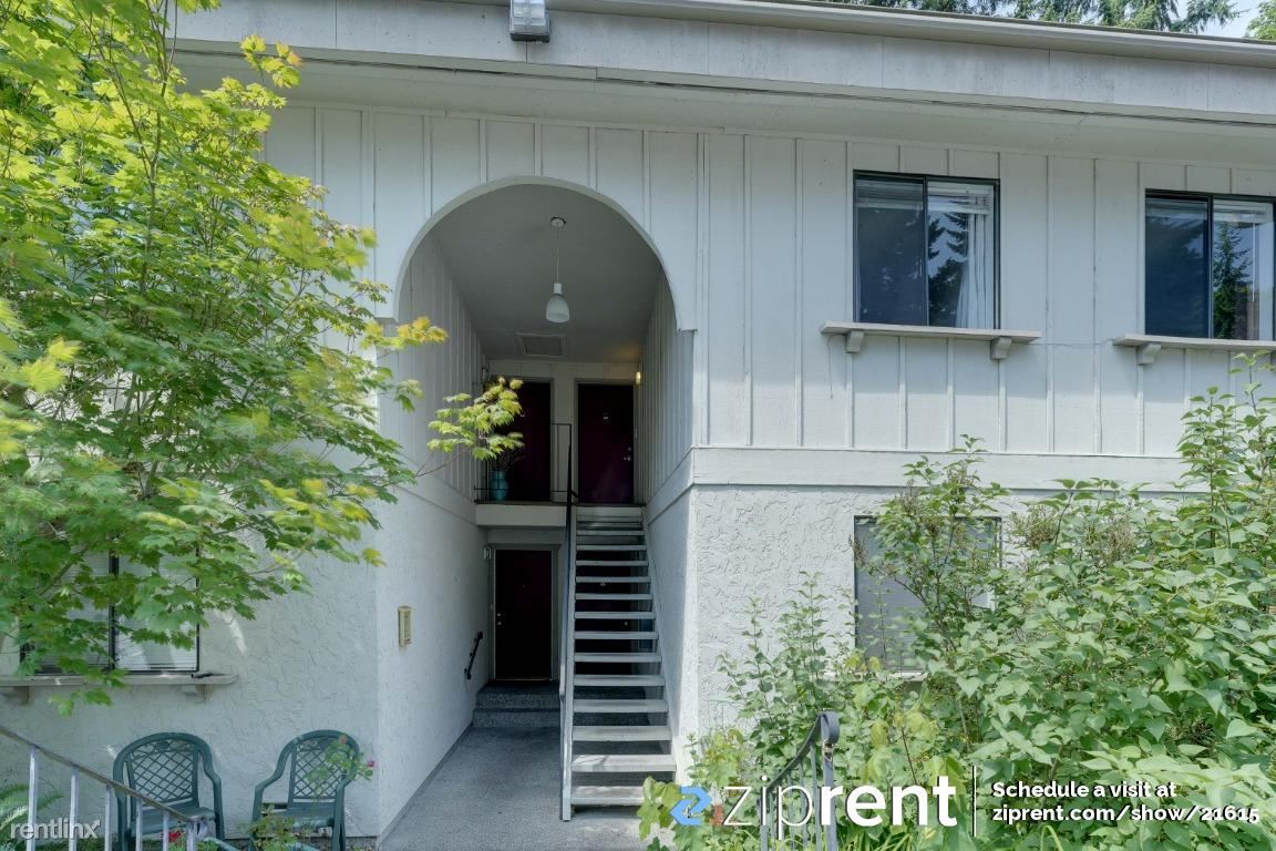 12700 NE 116th St, Kirkland, WA 98034 Condo for Rent in Kirkland, WA