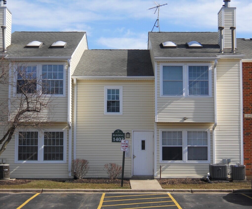 1403 E Wyndham Cir Unit 104, Palatine, IL 60074 Condo for Rent in