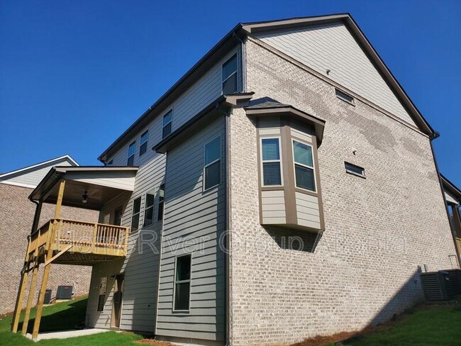 Building Photo - 1642 Lapland Dr