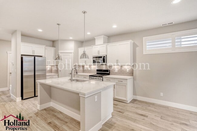 Building Photo - A must-see home in Beaverton where style, location, and lifestyle come together