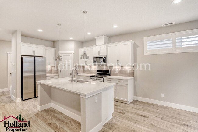 Foto del edificio - A must-see home in Beaverton where style, location, and lifestyle come together