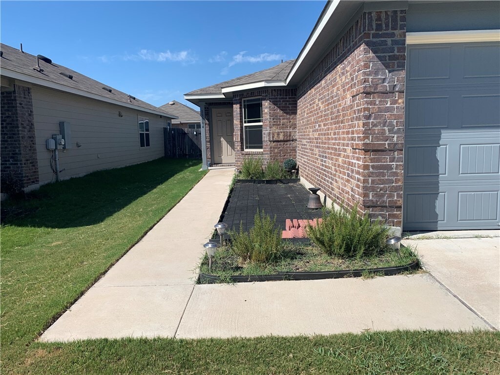 13004 Tinker St, Manor, TX 78653 House for Rent in Manor, TX