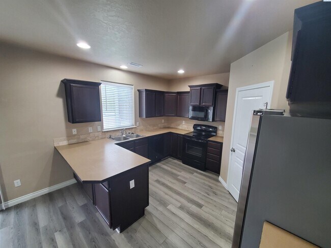 Foto del edificio - 1829 W 25th Ct