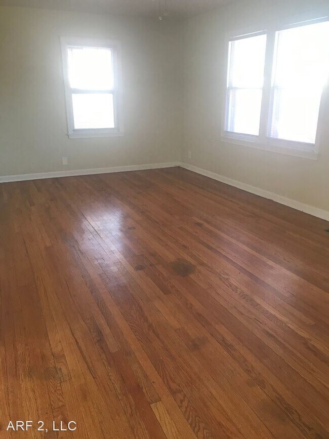 Building Photo - 2 br, 1 bath House - 10081 E 34th Street S