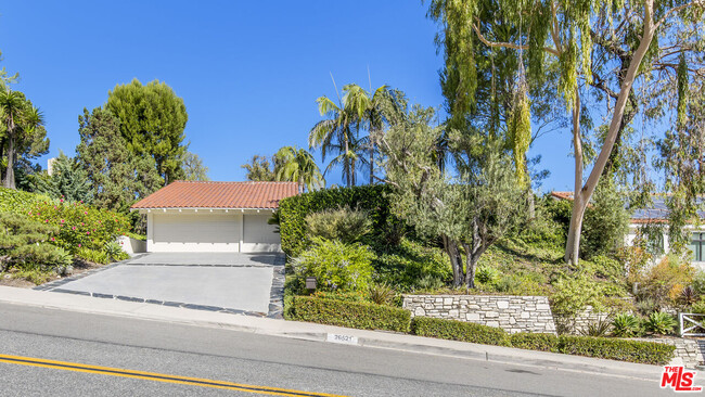 Building Photo - 26521 Academy Dr