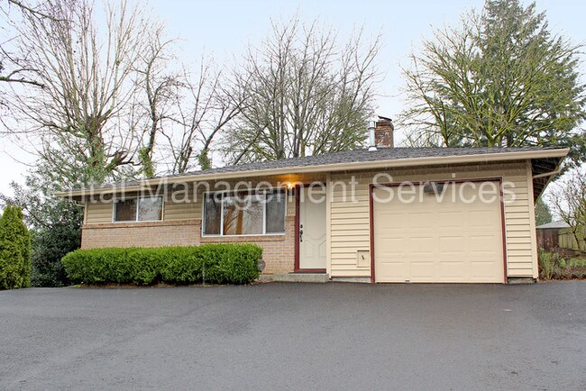 Building Photo - 12876 SE Oatfield Rd