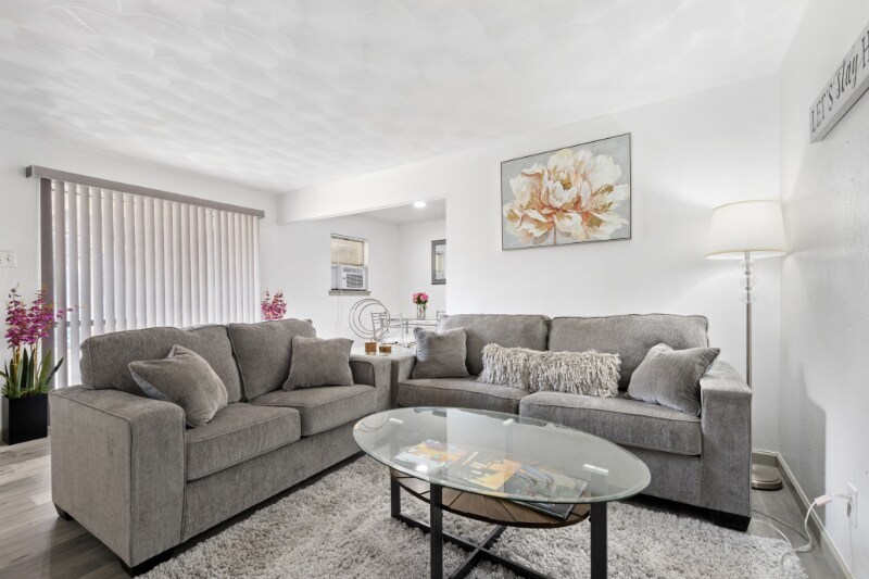 Foto principal - 5510 Reiger Ave