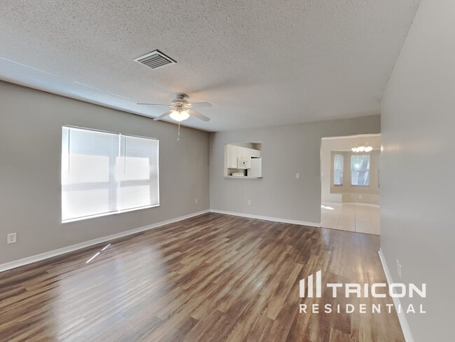 Building Photo - 6739 Summer Haven Drive Riverview FL