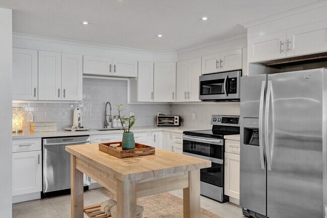 Foto del edificio - 3209 NE 36th St