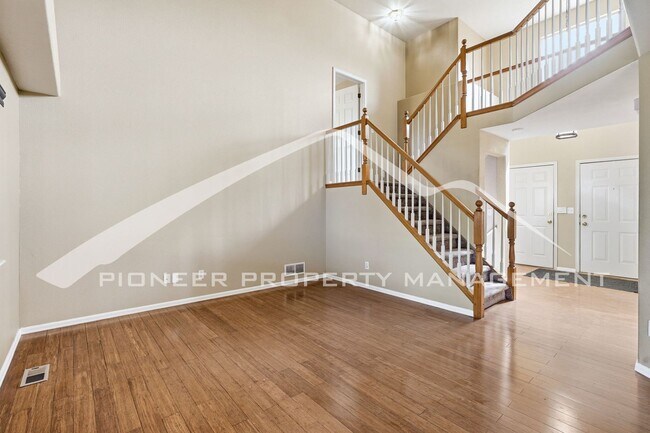 Foto del edificio - Spacious Home with Central AC and Fenced Yard