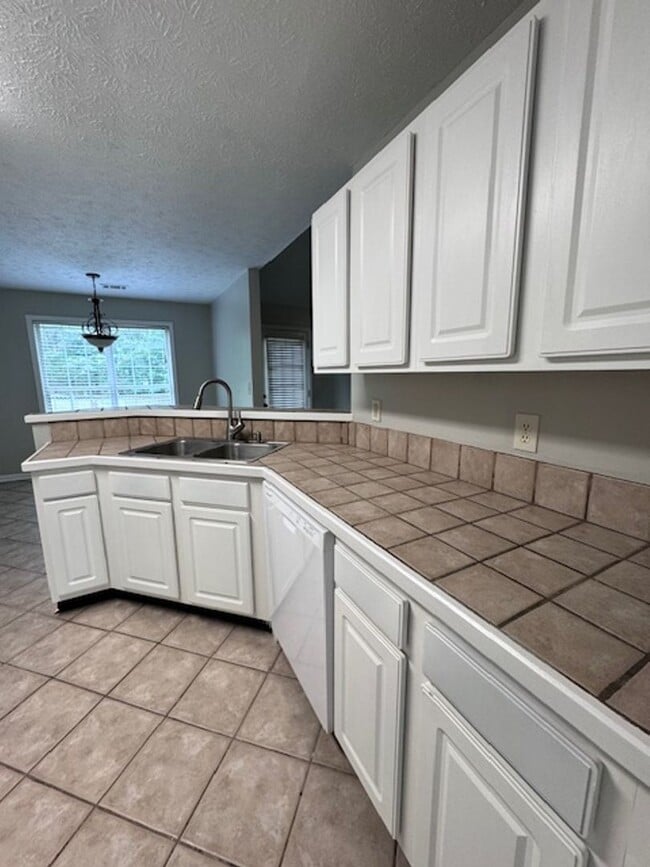 Foto del edificio - 172 Lakemont Dr