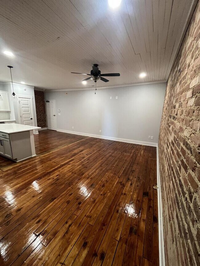 Foto del edificio - 201-B East Main Street, Suite 201