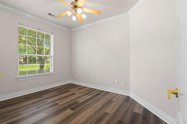 Foto del edificio - 12222 Walden Rd