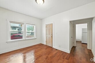 Building Photo - 1734 W Clarke St